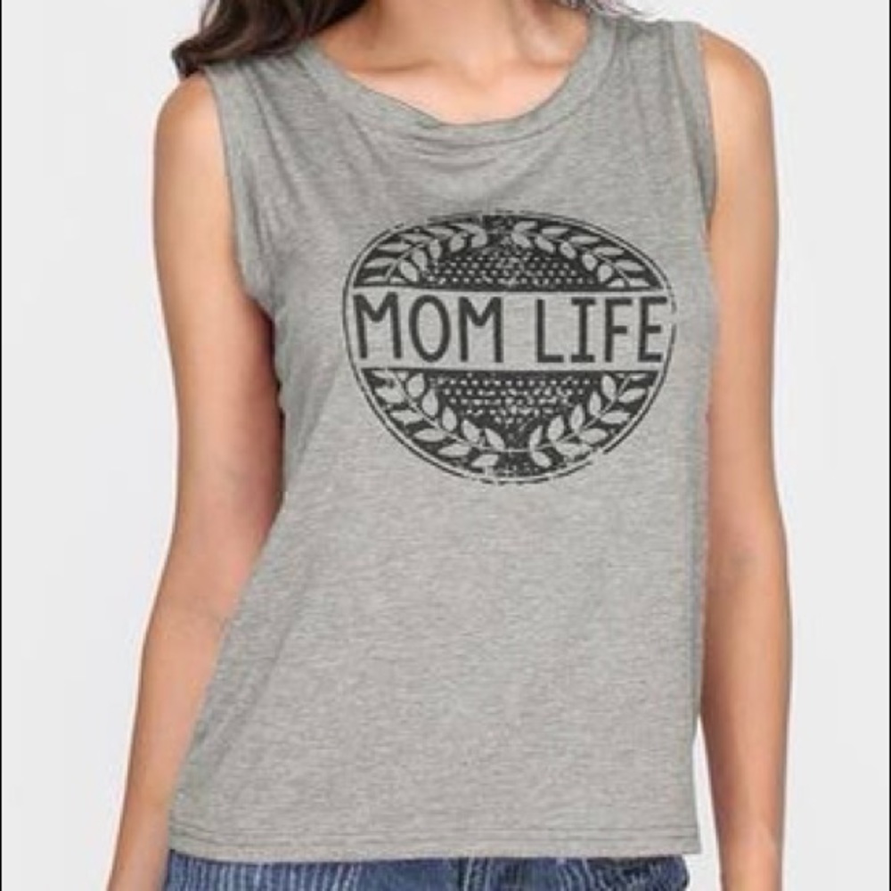 2/$15 Mom Life muscle tee